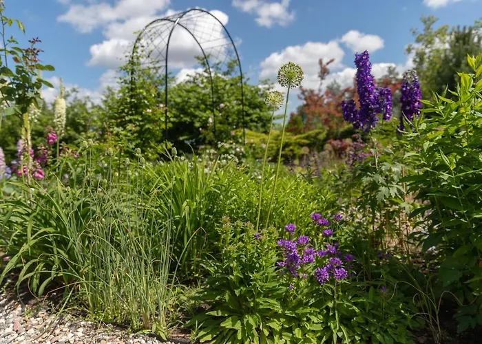 Semesterbostad On The Hill *